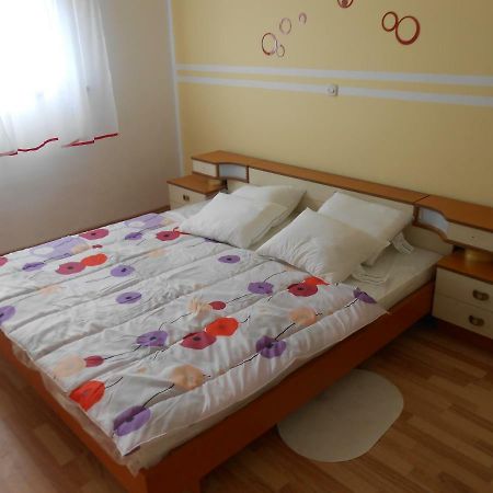 Apartman Gabi Кастав Екстер'єр фото
